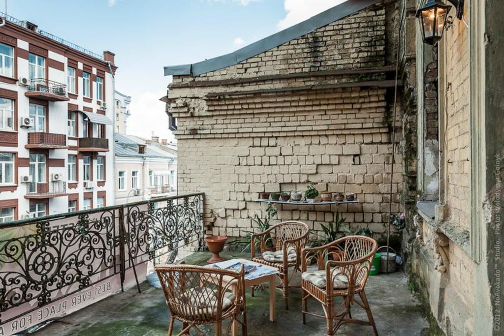 Roots Kiev Hostel Экстерьер фото